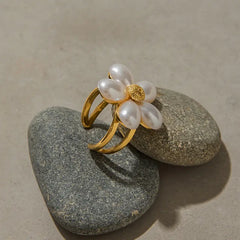Pearl Daisy Bloom Ring